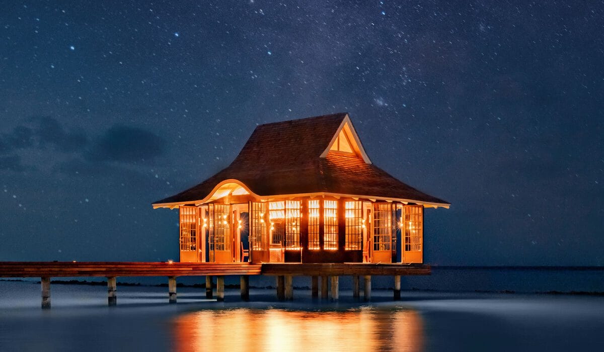 Teppanyaki restaurant at Nova, "Mizu" exterior at night with visible stars